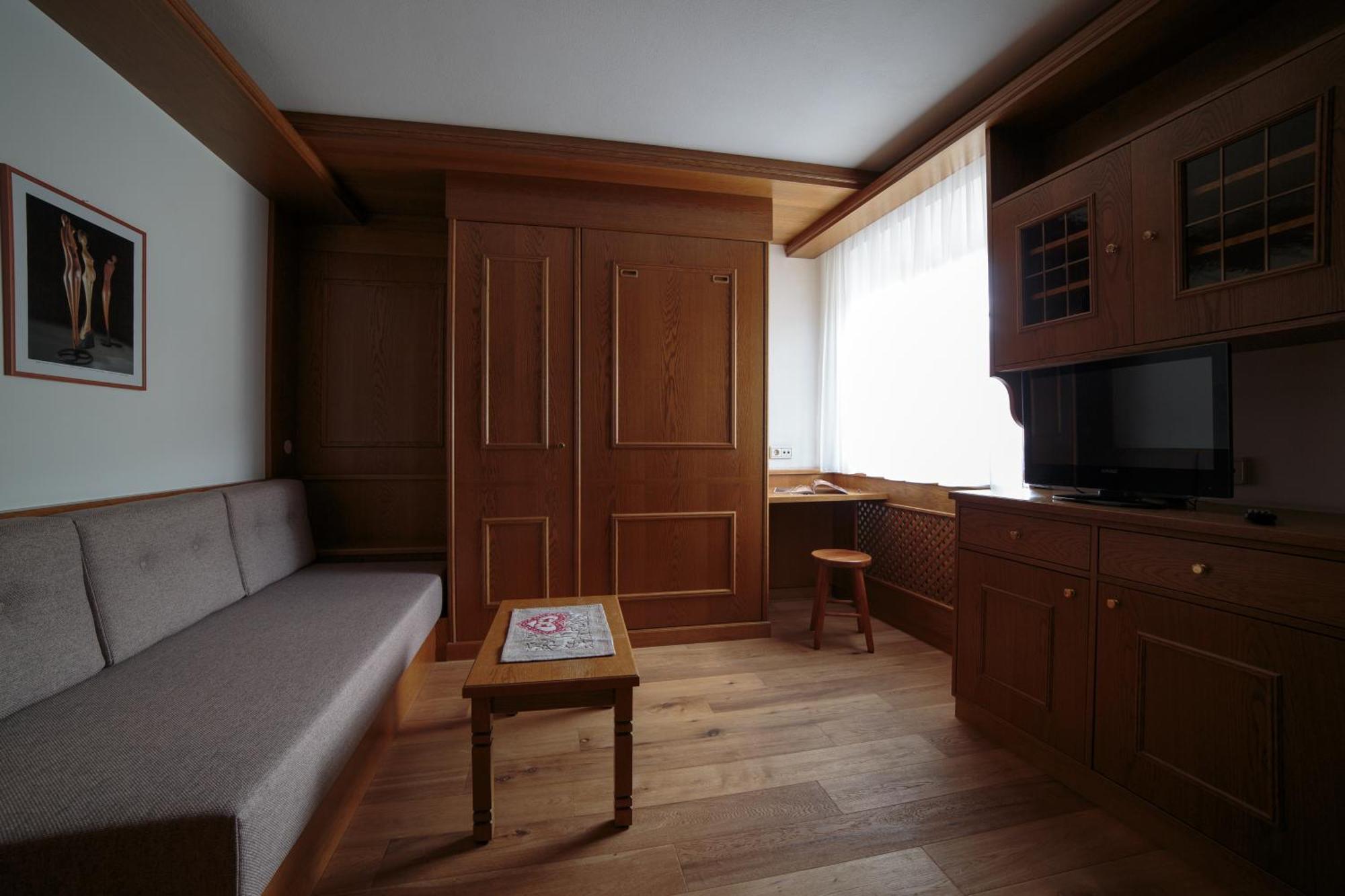 Sapelza Appartementhaus Dobbiaco Dış mekan fotoğraf
