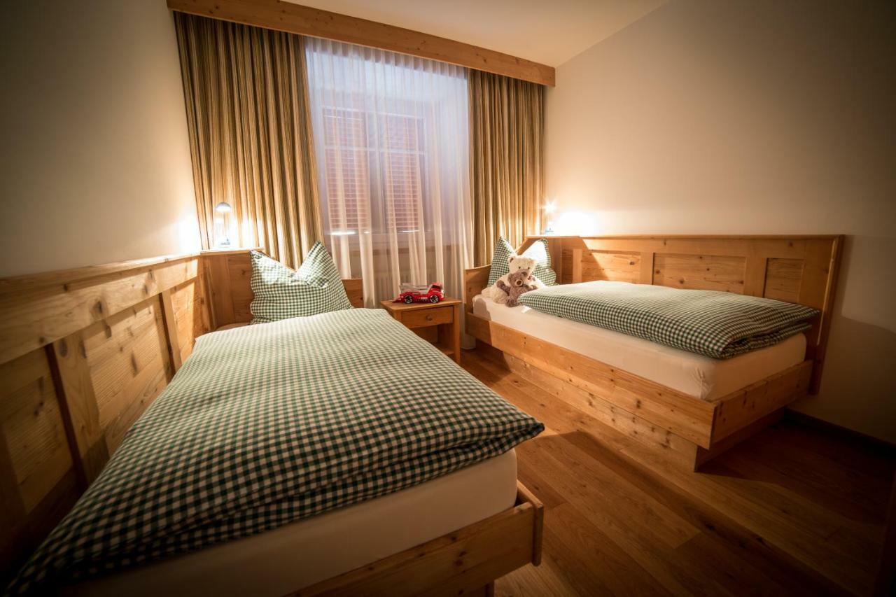 Sapelza Appartementhaus Dobbiaco Dış mekan fotoğraf