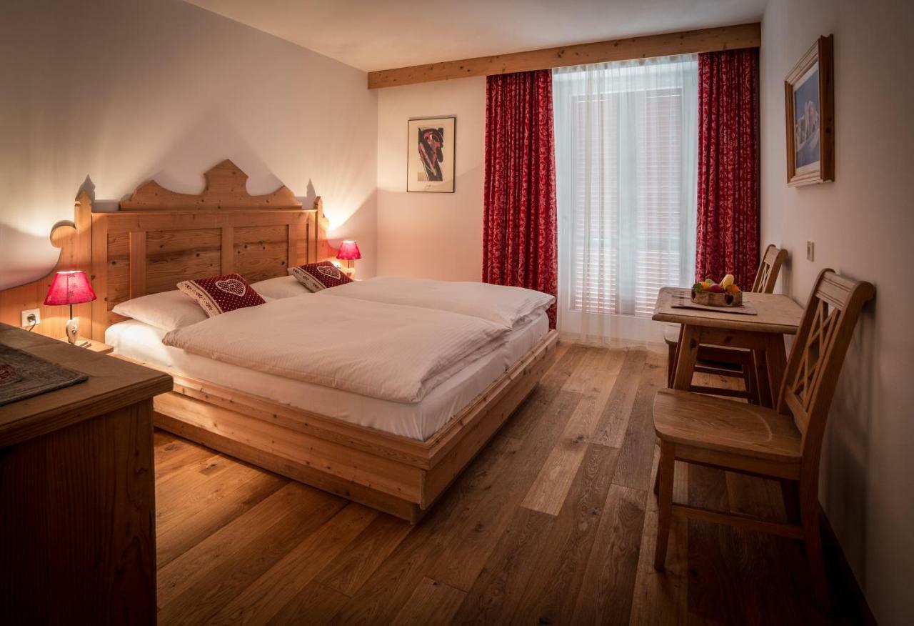 Sapelza Appartementhaus Dobbiaco Dış mekan fotoğraf
